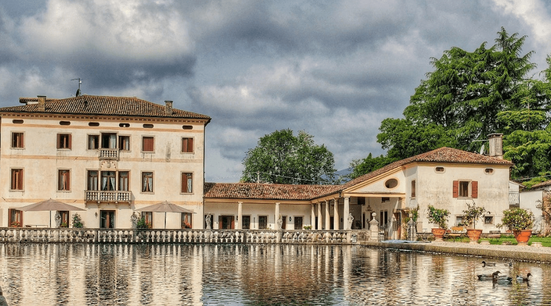 VILLA STECCHINI “Guided tour with aperitiv”